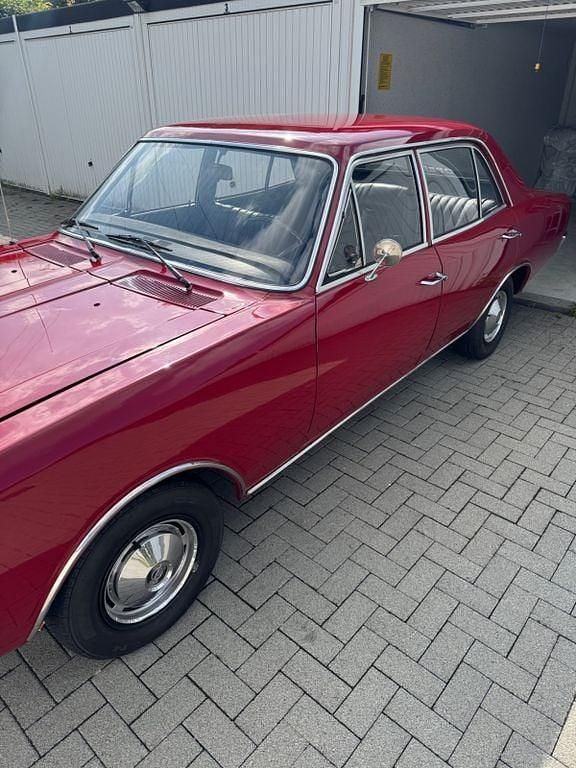 Gebraucht Opel Rekord 90 PS (66 kW) 1970 Rot Limousine
