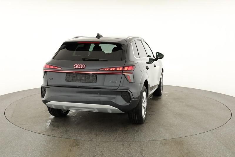 Neu Audi Q3 Ambiente 204 PS (150 kW) 2026 Tamboragrau metallic SUV