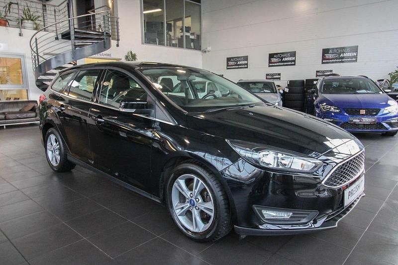 Gebraucht Ford Focus Cool & Connect 125 PS (91 kW) 2017 Schwarz Kombi
