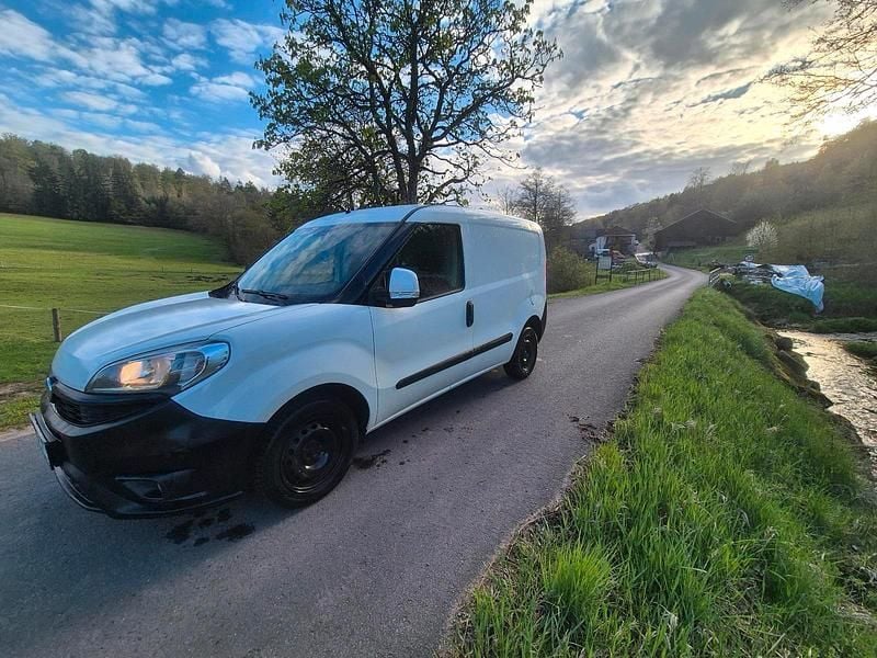 Gebraucht Fiat Doblò 2018 Weiß Van / Kleinbus