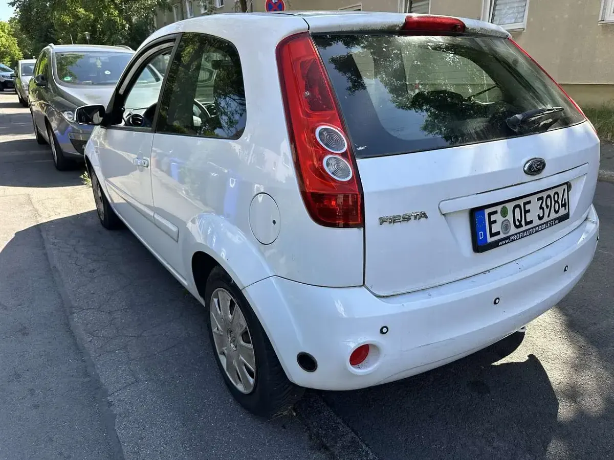 Gebraucht Ford Fiesta Ghia 80 PS (58 kW) 2008 Kleinwagen