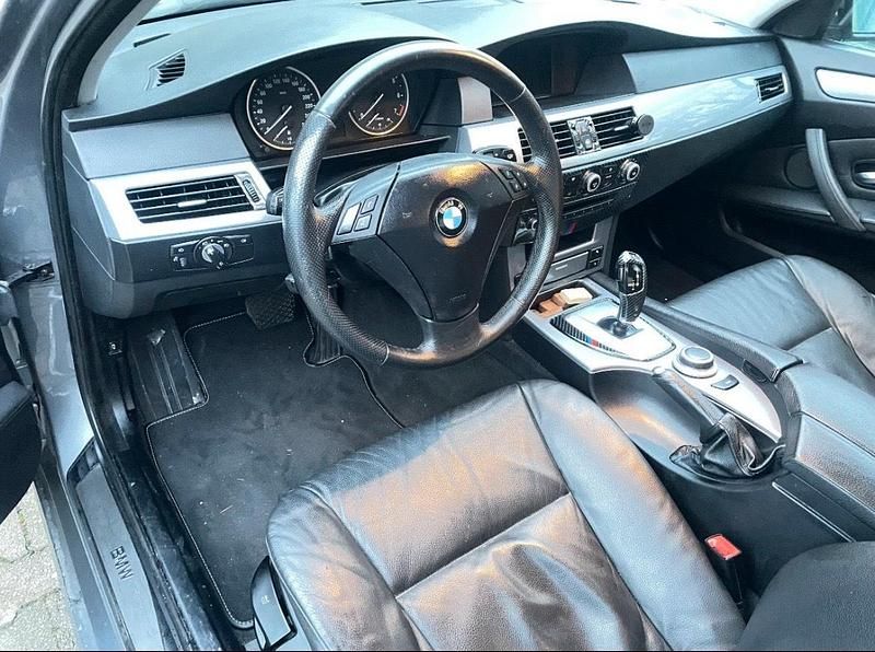 Gebraucht BMW 523 190 PS (139 kW) 2008 Grau Limousine