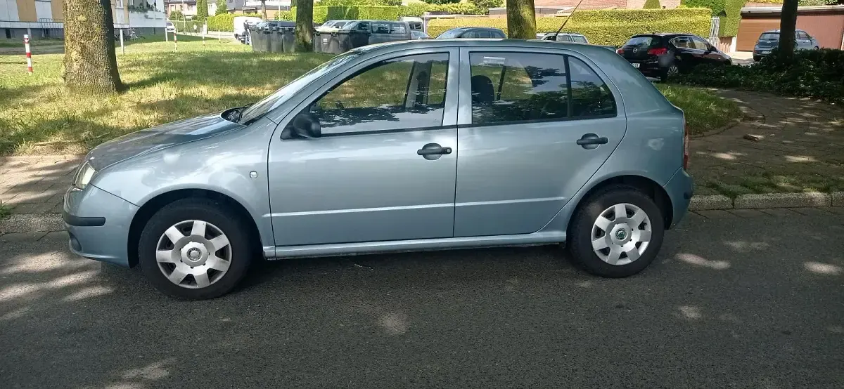 Gebraucht Skoda Fabia 55 PS (40 kW) 2004 Grau Limousine