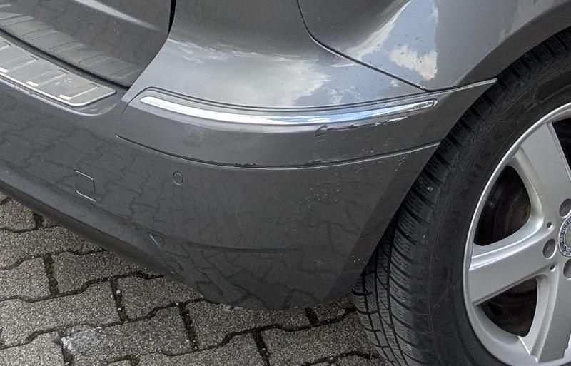 Gebraucht Mercedes B180 109 PS (80 kW) 2011 Grau Van / Kleinbus