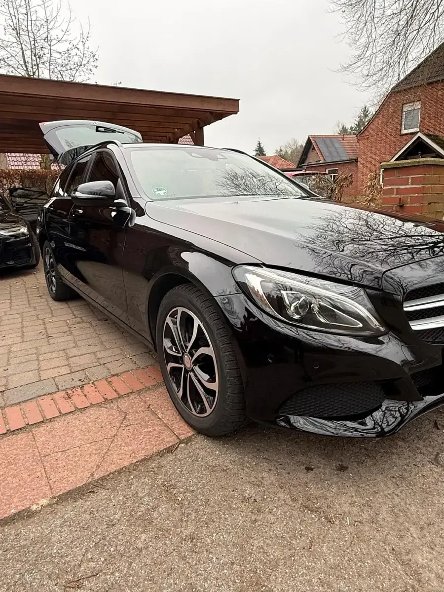 Gebraucht Mercedes C220 170 PS (125 kW) 2017 Schwarz Kombi