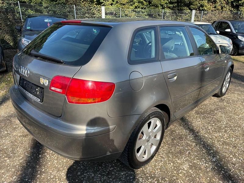 Gebraucht Audi A3 Ambiente 160 PS (117 kW) 2007 Dakarbeige Kleinwagen