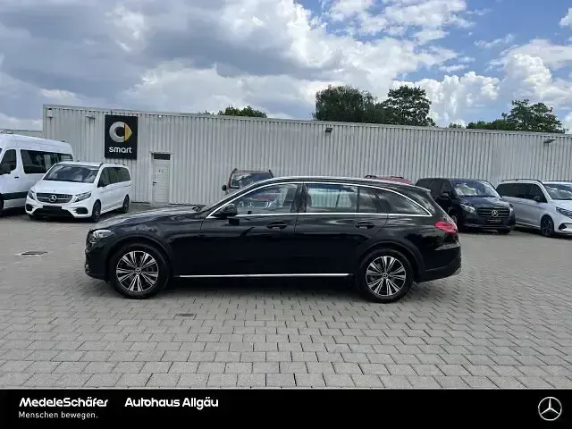 Gebraucht Mercedes C220 197 PS (144 kW) 2025 Schwarz Limousine