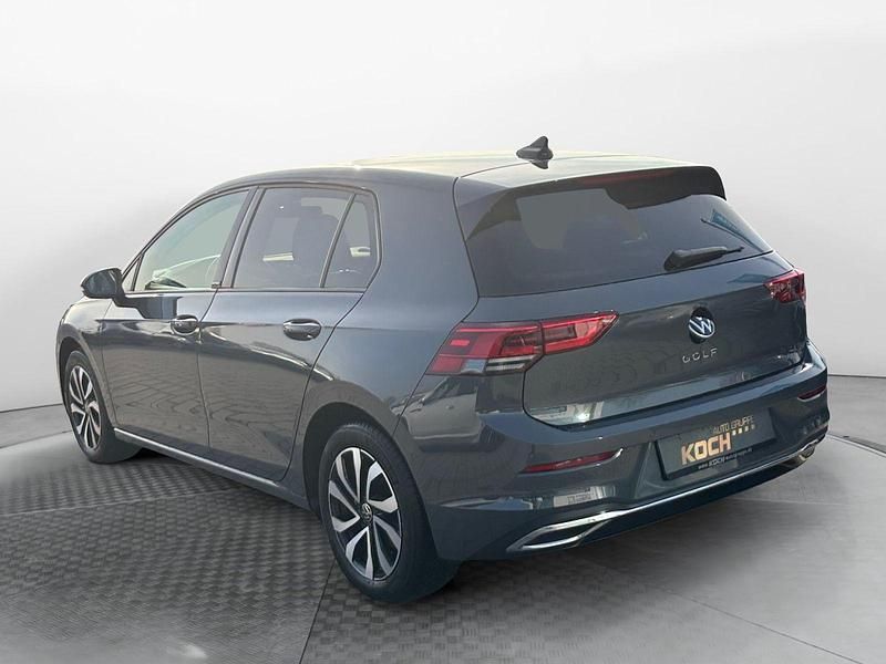 Gebraucht VW Golf VIII Active 150 PS (110 kW) 2023 Grau Limousine