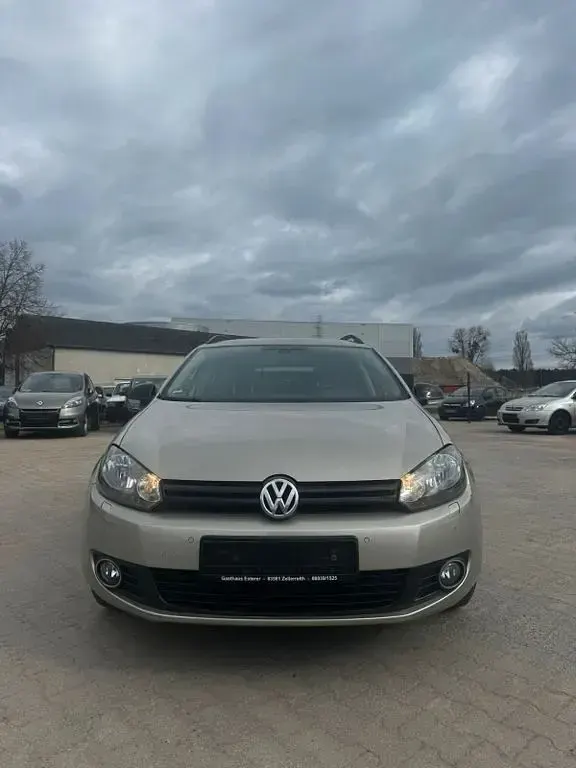 Używany VW Golf VII Match 86 KM (63 kW) 2013 Srebrny Kombi