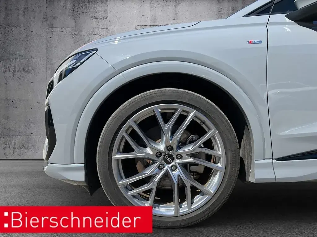 Second-hand Audi Q4 e-tron S-Line 210 kW (286 CP) 2024 Gri SUV