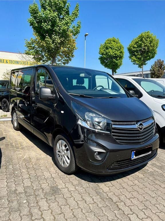 Schwarz Gebraucht 2018 Opel Vivaro Van / Kleinbus | 15.000 € (Fairer Preis) - Bild 1/4