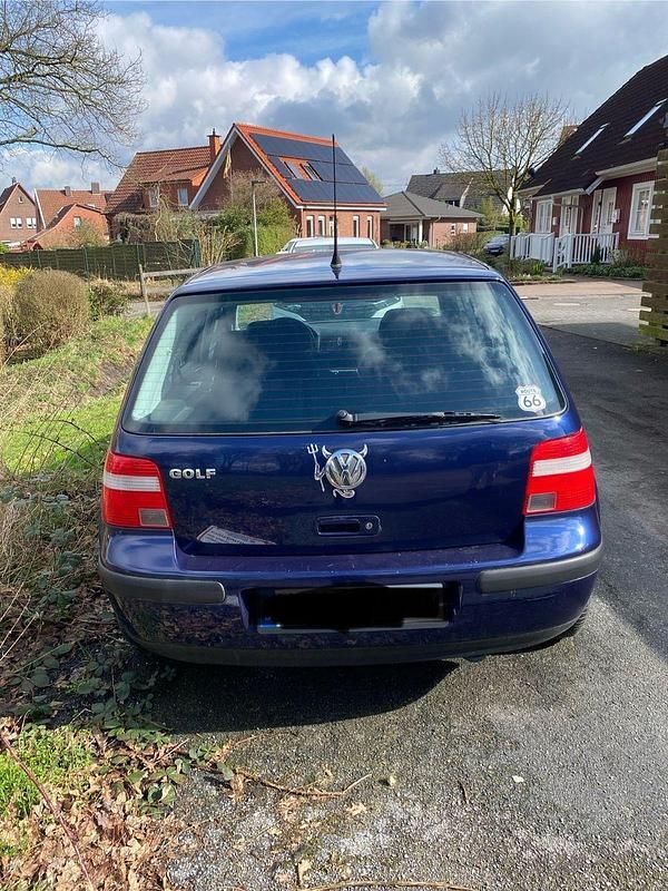 Gebraucht VW Golf IV 75 PS (55 kW) 2003 Blau Kleinwagen