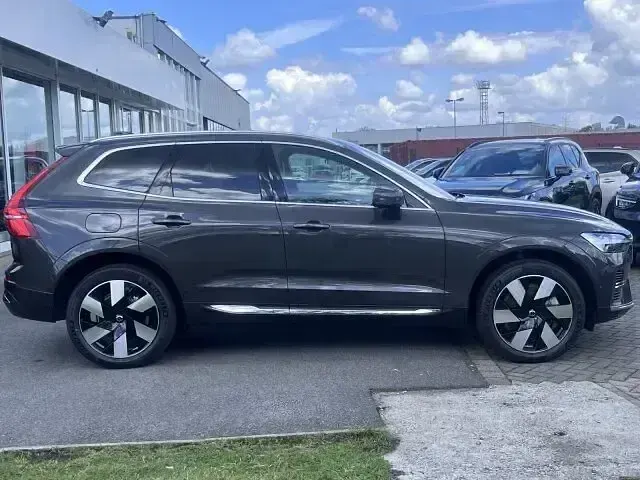 Gebraucht Volvo XC60 Plus 398 PS (292 kW) 2025 Grau SUV