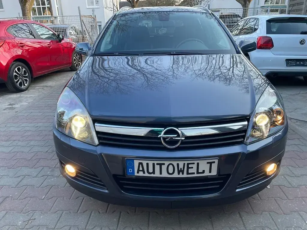Gebraucht Opel Astra Cosmo 105 PS (77 kW) 2006 Limousine