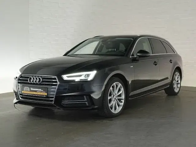 Gebraucht Audi A4 Sport 150 PS (110 kW) 2018 Schwarz Kombi
