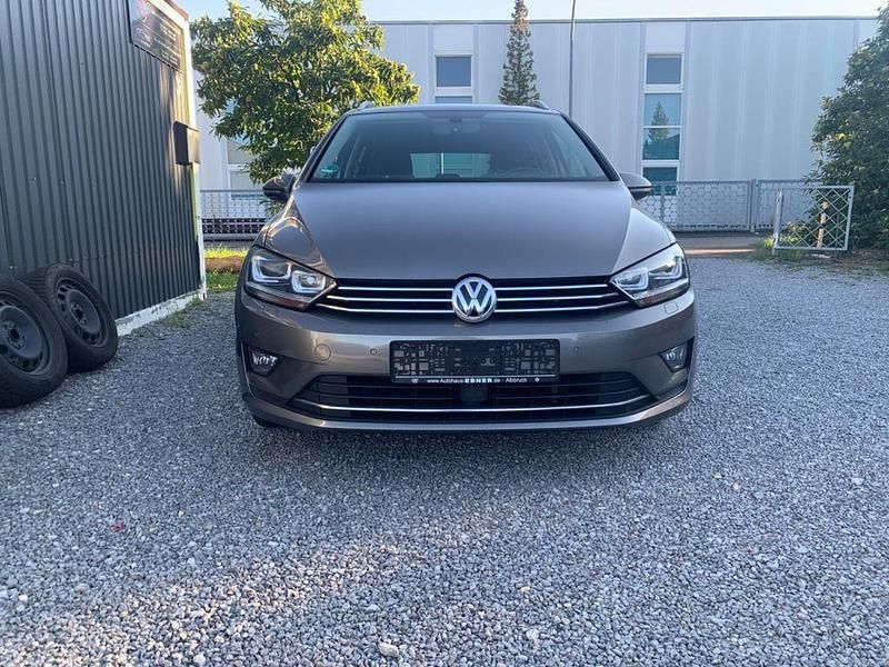 Grau Gebraucht 2016 VW Golf Sportsvan Highline Van / Kleinbus | 11.000 € (Guter Preis) - Bild 1/4