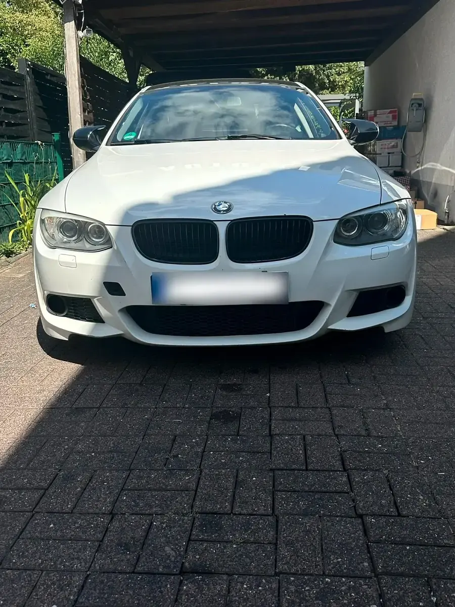 Gebraucht BMW 318 M Sport 142 PS (104 kW) 2011 Weiß Coupé