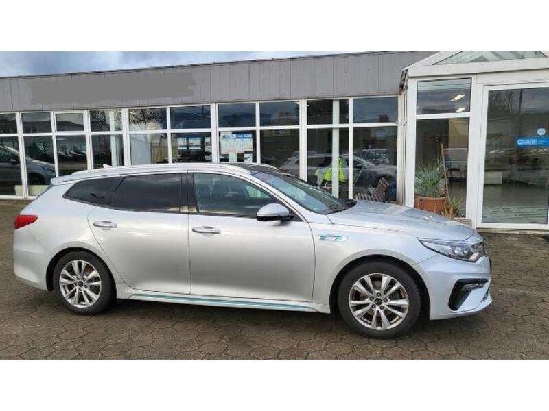 Gebraucht Kia Optima Spirit 154 PS (113 kW) 2019 (4ss) seidensilber met. Kombi