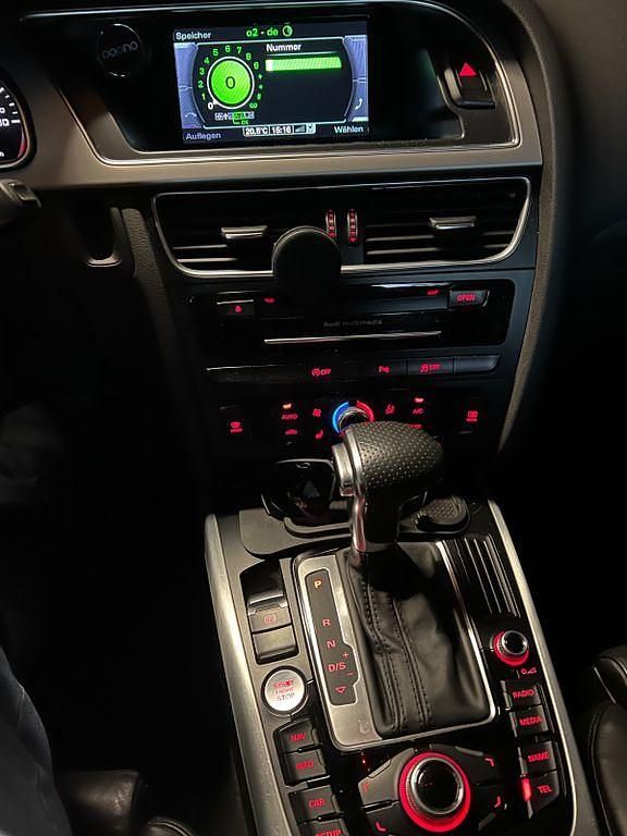 Gebraucht Audi Cabriolet Sport 224 PS (164 kW) 2014 Rot Cabrio