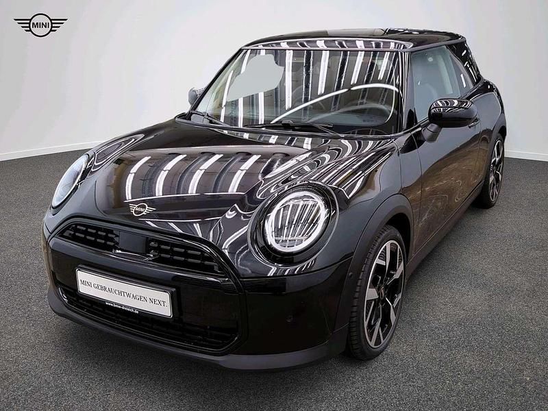 Schwarz Gebraucht 2024 Mini Cooper Classic Kleinwagen | 27.445 € (Fairer Preis) - Bild 1/4