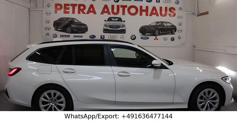 Weiß Gebraucht 2021 BMW 320 Advantage Kombi | 21.499 € (Fairer Preis) - Bild 1/4