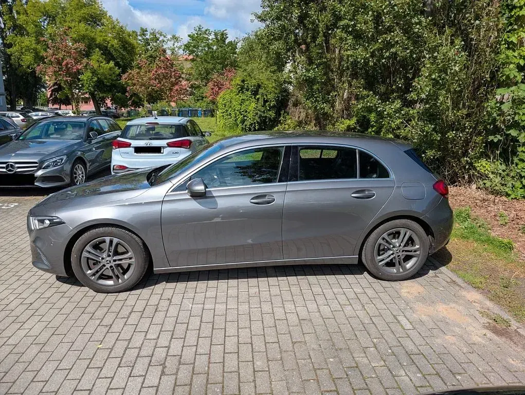 Gebraucht Mercedes A250 Progressive 224 PS (164 kW) 2018 Grau Limousine