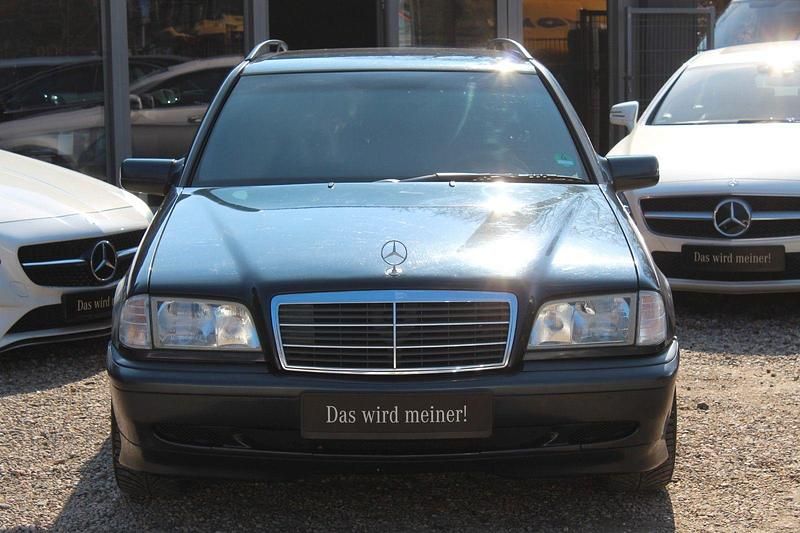 Gebraucht Mercedes C200 163 PS (119 kW) 2000 Schwarz Kombi