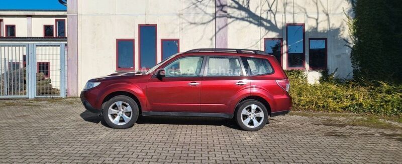 Rot Gebraucht 2012 Subaru Forester Comfort SUV | 3.999 € (Guter Preis) - Bild 1/4