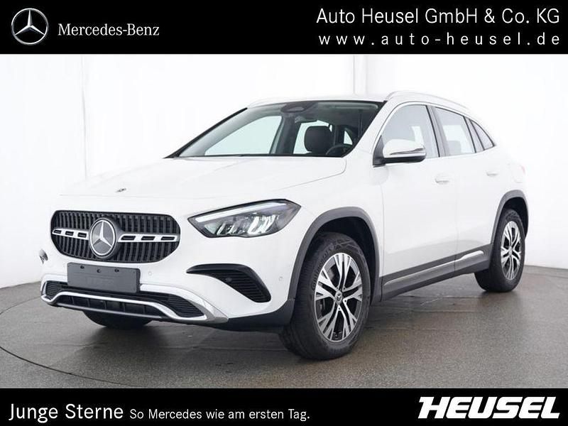 Unilack polarweiß Gebraucht 2024 Mercedes GLA180 Progressive SUV | 36.900 € (Fairer Preis) - Bild 1/4