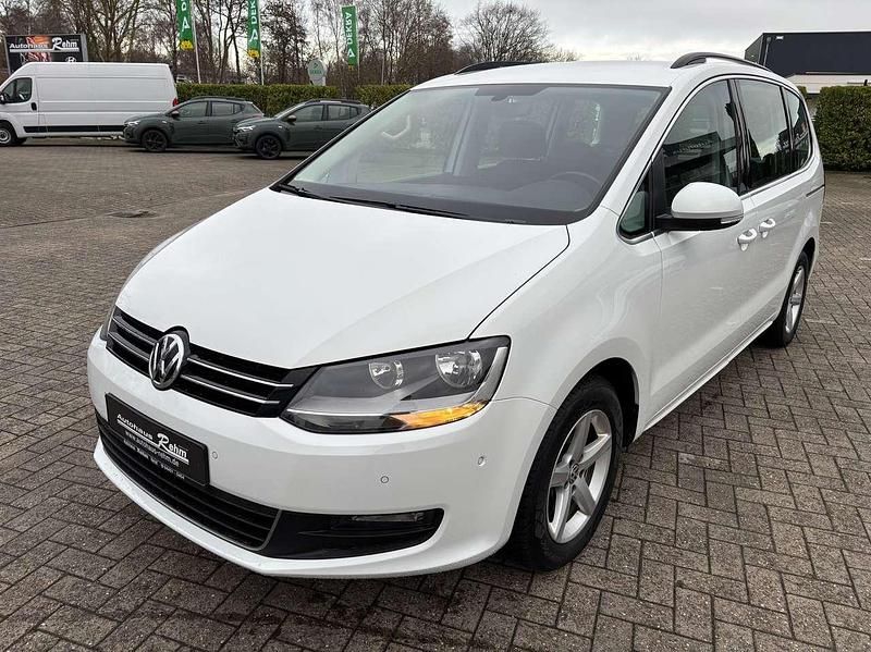 Gebraucht VW Sharan Comfortline 184 PS (135 kW) 2017 Pure white Van / Kleinbus