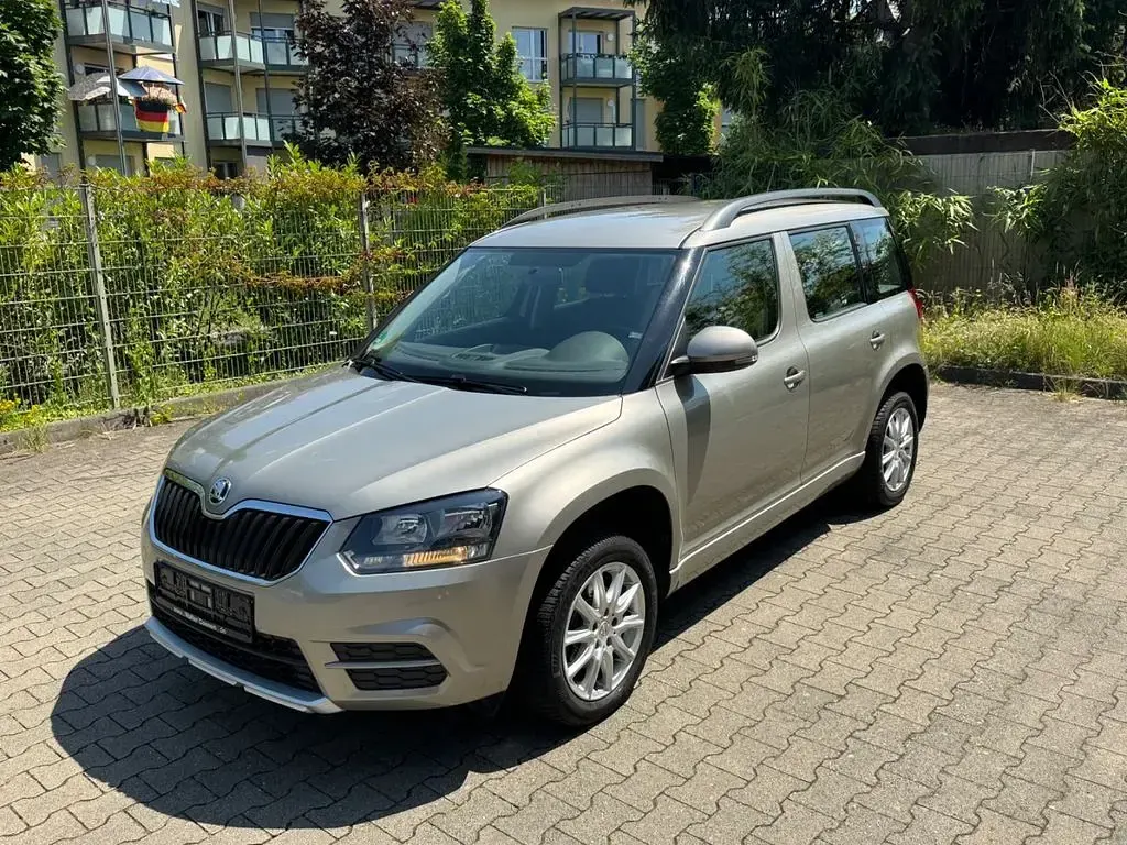 Gebraucht Skoda Yeti Active 105 PS (77 kW) 2014 Beige SUV