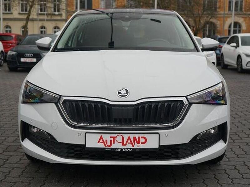 Gebraucht Skoda Scala Style 116 PS (85 kW) 2019 Weiß Kleinwagen