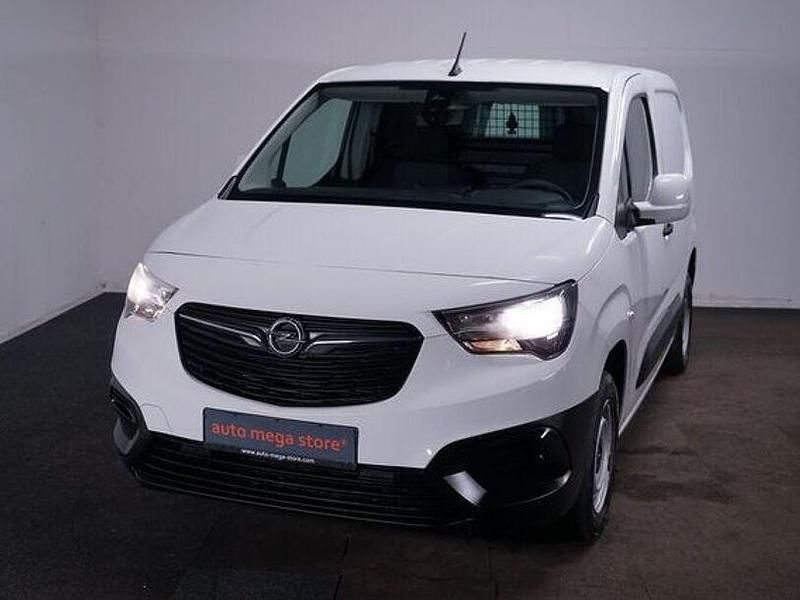 Weiß Gebraucht 2020 Opel Combo Edition Van / Kleinbus | 8.499 € (Fairer Preis) - Bild 1/4