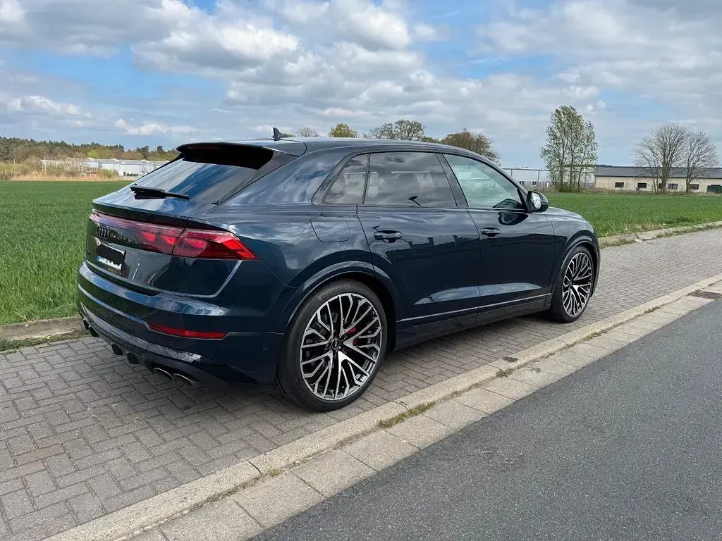 Gebraucht Audi SQ8 Sport 507 PS (372 kW) 2023 Blau SUV