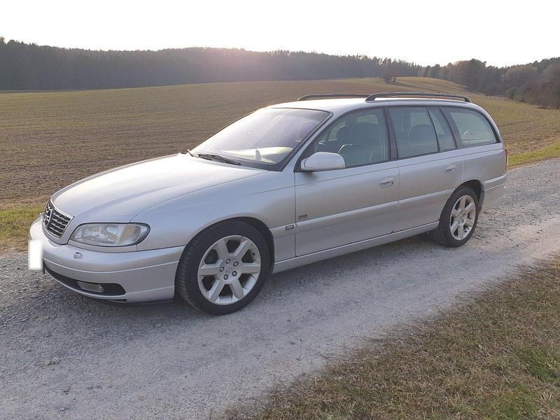 Gebraucht Opel Omega Design Edition 150 PS (110 kW) 2003 Silber Kombi