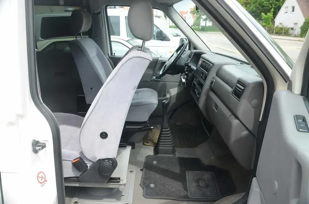 Usata VW Caravelle 116 CV (85 kW) 2000 Bianco Furgone