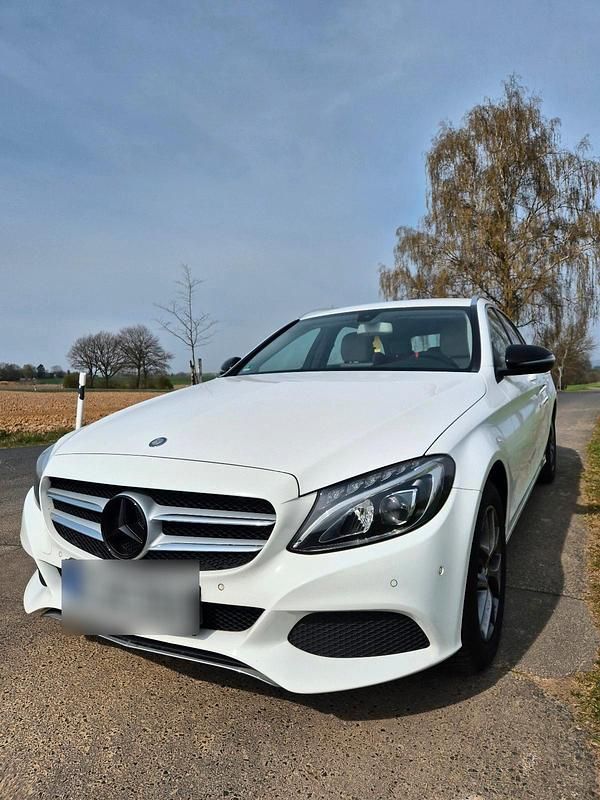 Gebraucht Mercedes C220 170 PS (125 kW) 2015 Weiß Kombi