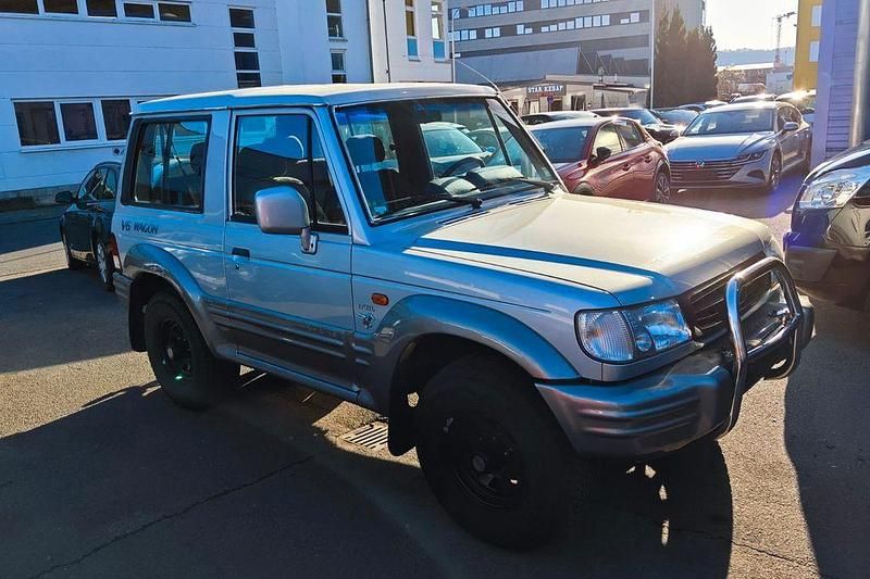 Gebraucht Hyundai Galloper 141 PS (103 kW) 1998 Silber SUV
