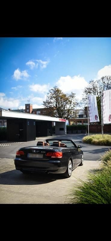 Gebraucht BMW 335 Cabriolet 306 PS (225 kW) 2008 Schwarz Cabrio