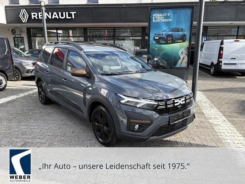 Grau Gebraucht 2023 Dacia Jogger Extreme Van / Kleinbus | 18.470 € (Fairer Preis) - Bild 1/4