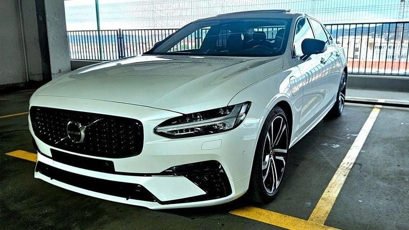 Weiß Gebraucht 2024 Volvo S90 Ultimate Limousine | 50.000 € (Fairer Preis) - Bild 1/4