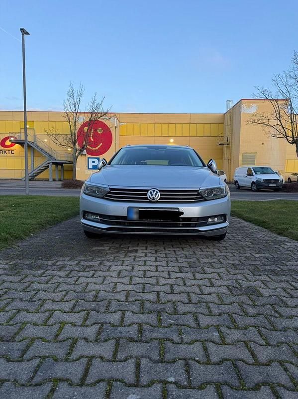 Gebraucht VW Passat Highline 190 PS (139 kW) 2018 Silber Kombi