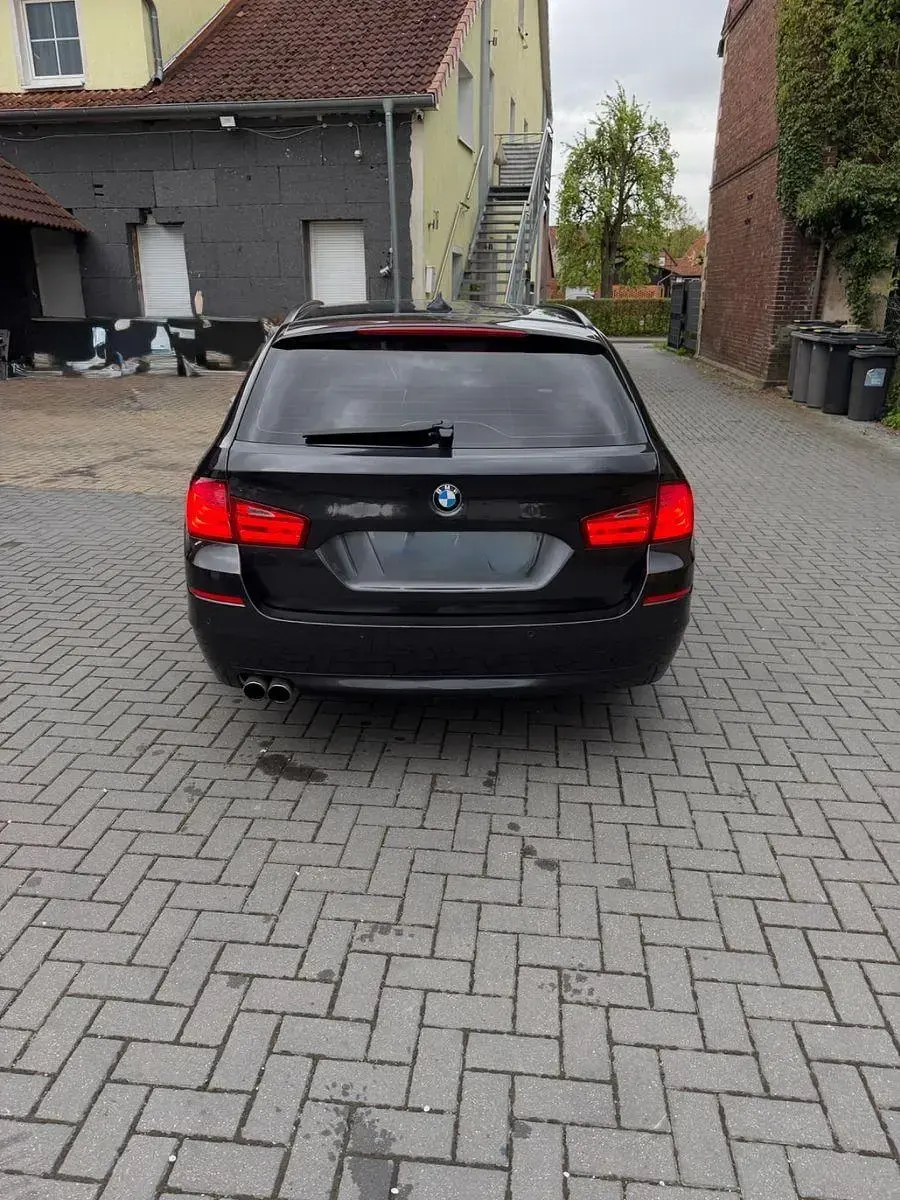 Gebraucht BMW 520 184 PS (135 kW) 2012 Grau Kombi