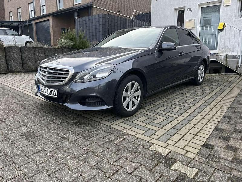 Gebraucht Mercedes E200 136 PS (100 kW) 2013 Grau Limousine