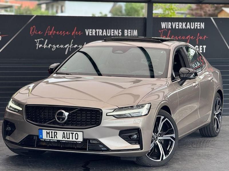 Gold Gebraucht 2023 Volvo S60 R-Design Limousine | 39.950 € (Teuer) - Bild 1/4