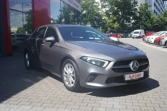 Gebraucht Mercedes A200 Avantgarde 163 PS (119 kW) 2018 Grau Limousine