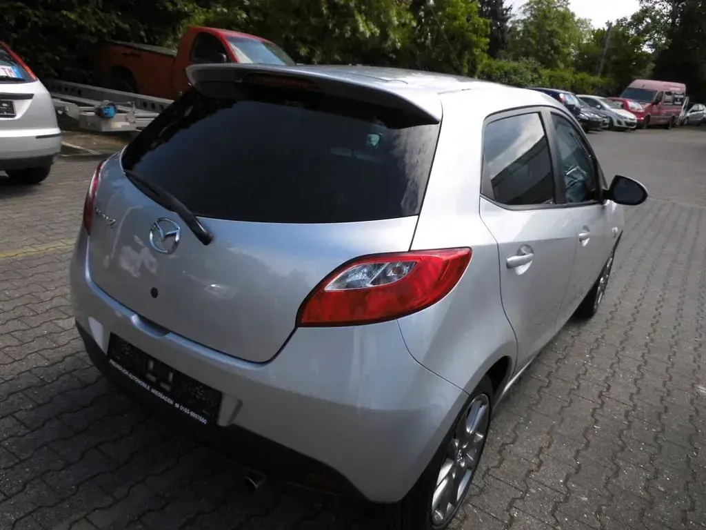 Occasion Mazda 2 Edition 84 ch (61 kW) 2012 Argent Citadine
