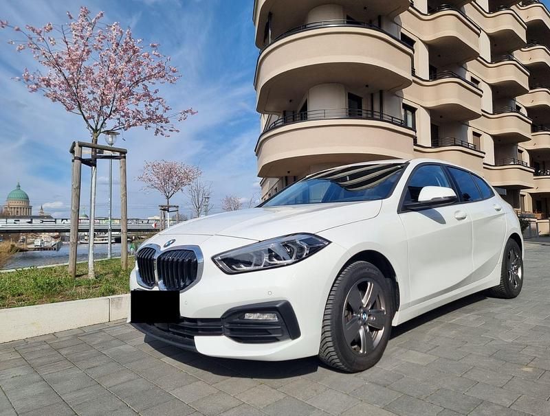 Gebraucht BMW 116 116 PS (85 kW) 2020 Weiß Kleinwagen