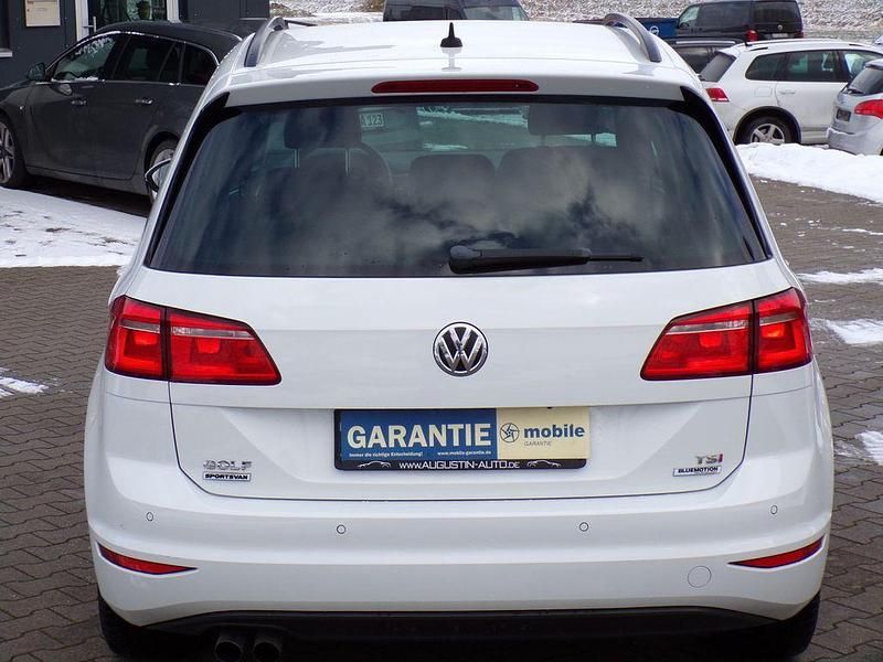 Gebraucht VW Golf Sportsvan Comfortline 125 PS (91 kW) 2016 Weiß Van / Kleinbus