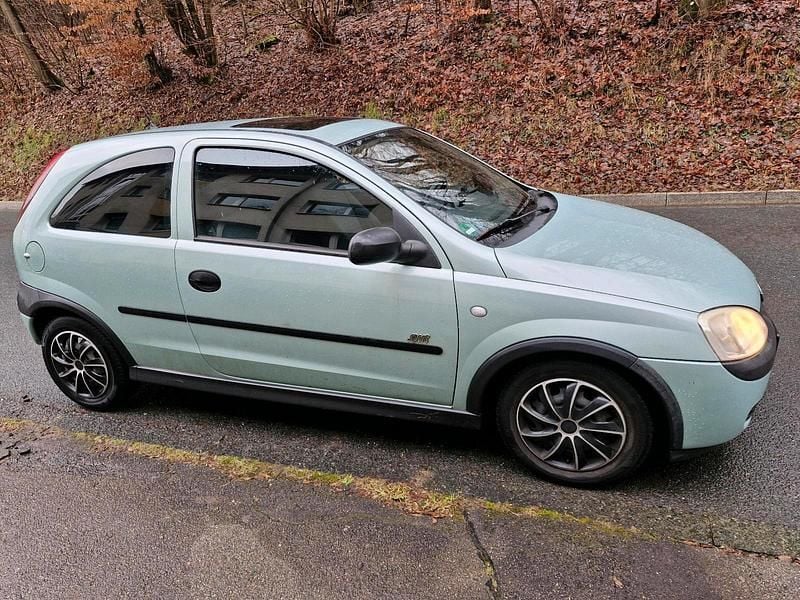 Gebraucht Opel Corsa 75 PS (55 kW) 2001 Kleinwagen